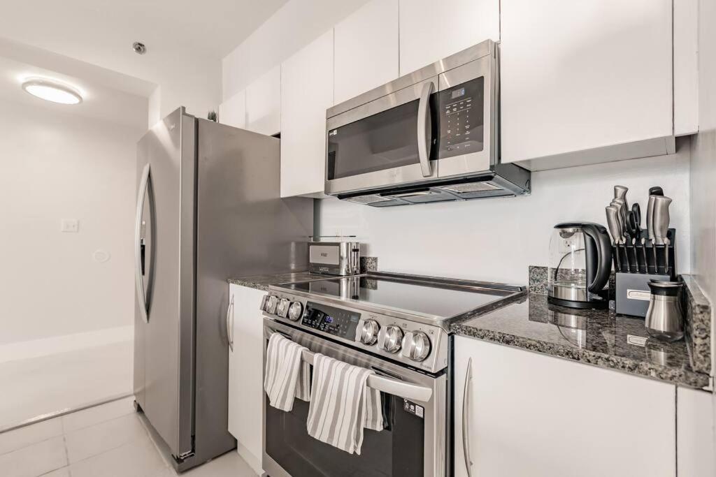 Upscale Brickell 3 Bedroom With Water Views And Free Parking Miami Exterior photo