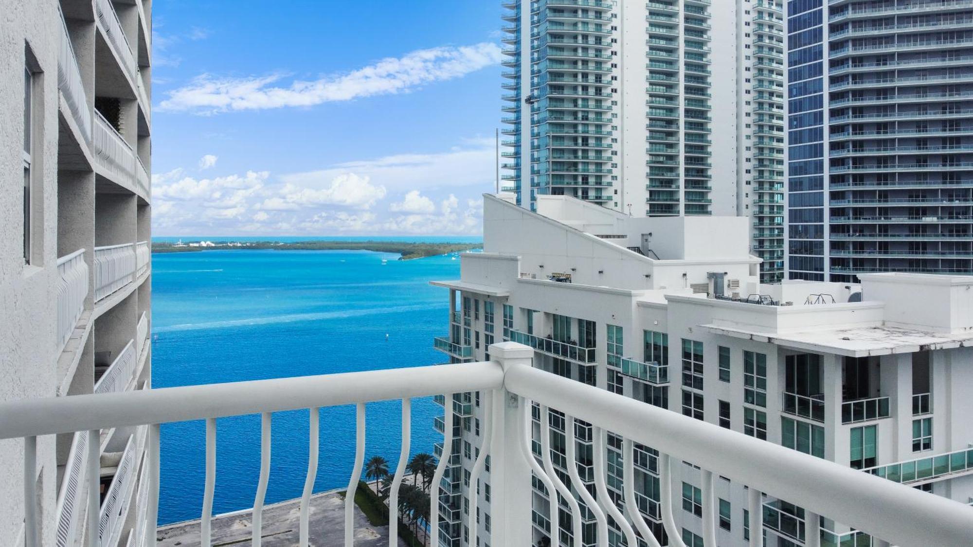 Upscale Brickell 3 Bedroom With Water Views And Free Parking Miami Exterior photo