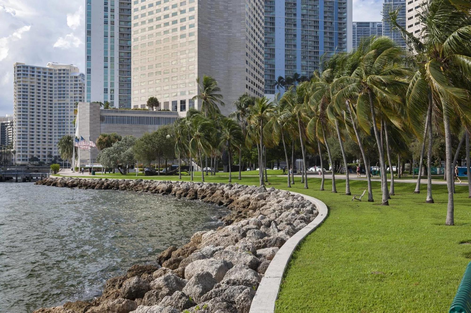 Upscale Brickell 3 Bedroom With Water Views And Free Parking Miami Exterior photo