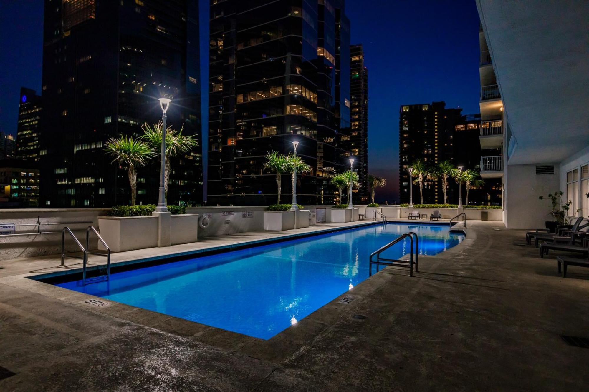 Upscale Brickell 3 Bedroom With Water Views And Free Parking Miami Exterior photo