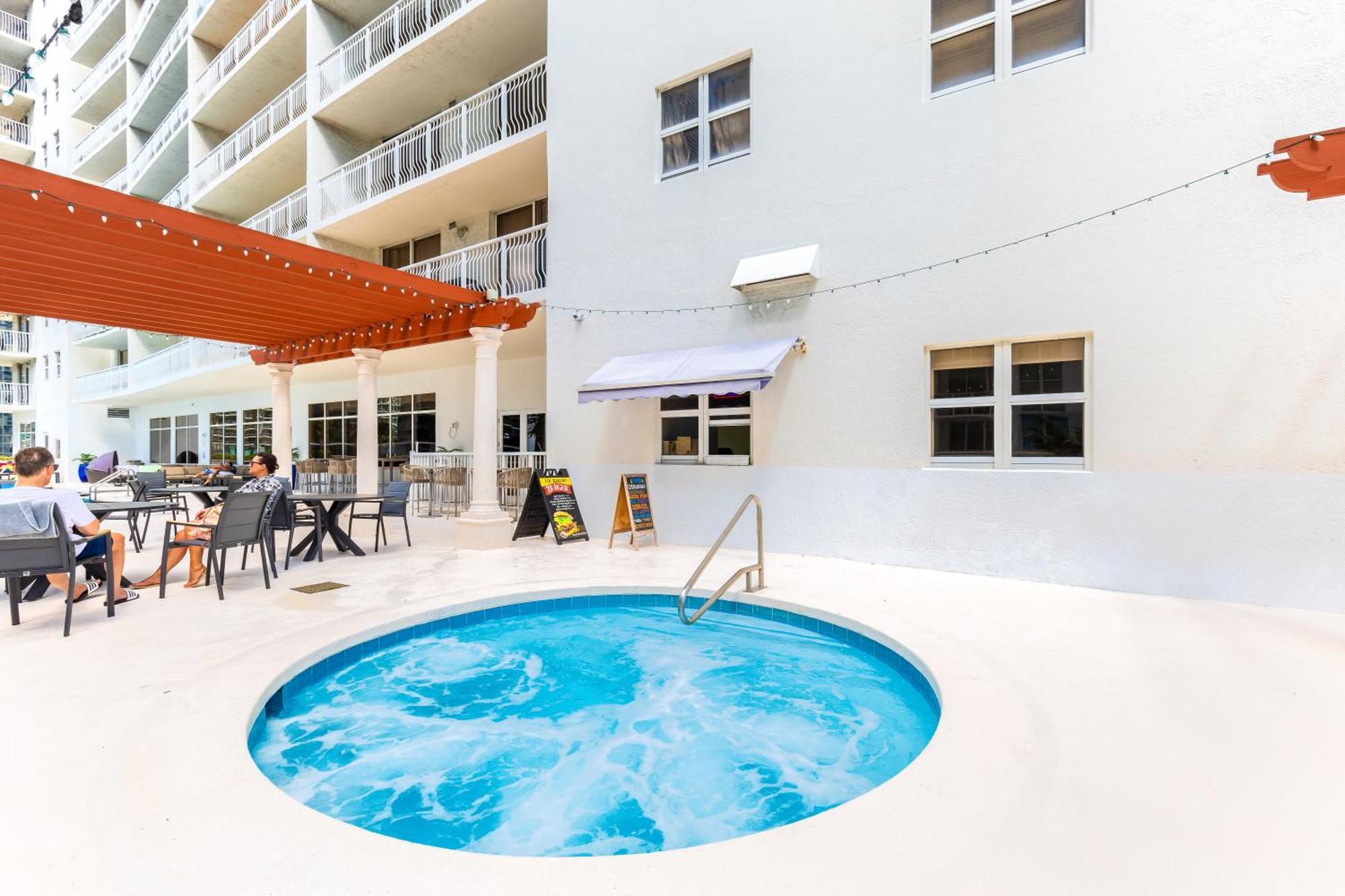Upscale Brickell 3 Bedroom With Water Views And Free Parking Miami Exterior photo